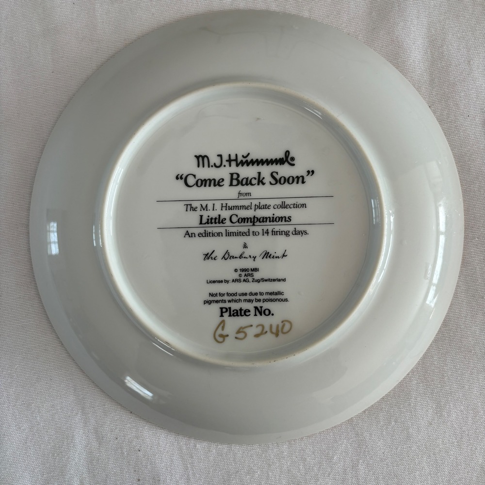 M J Hummel Little Companions Plate Collection Country Crossroads Series Set of 4 - Picture 8 of 12